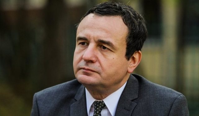 Albin Kurti jep dorëheqje nga posti i Kryeministrit para betimit si deputet