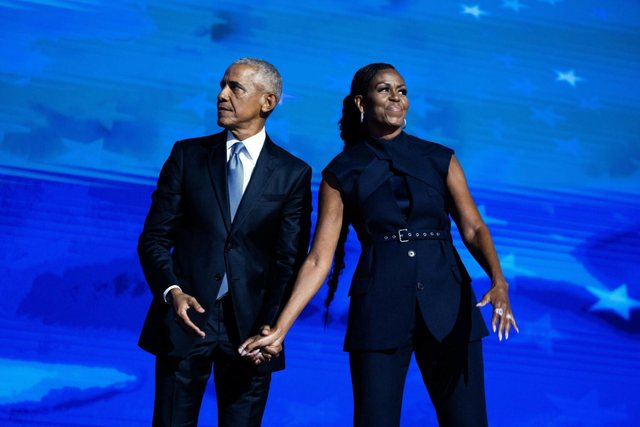 Barack dhe Michelle Obama shihen në publik për herë të
