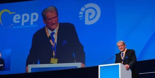“Arrestoi tre liderët e opozitës”, Berisha ankohet në