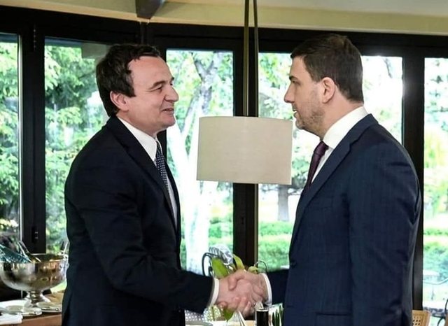 U takua me Kurtin, Memli Krasniqi: Më mirë të shkojmë