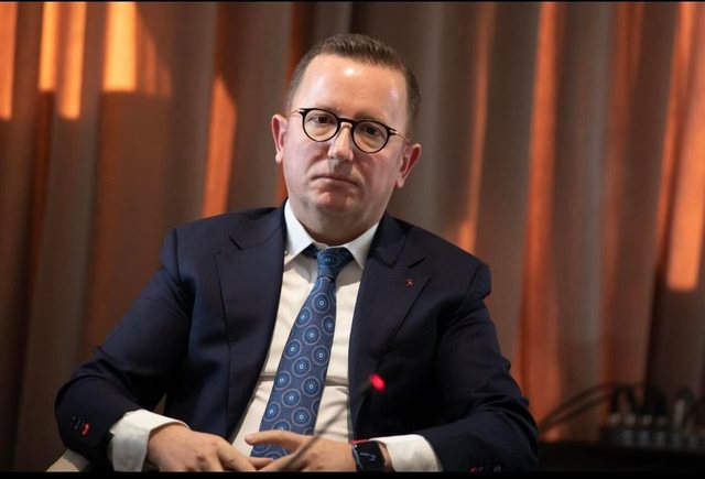 Lajm i keq për “çunat e Dubait”, ish-ministri i