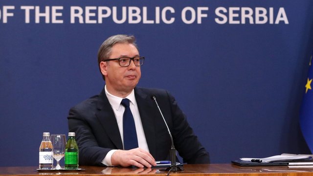 Mediat serbe zbardhin detaje/ Vuçiç bëri skandal në