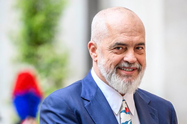 Edi Rama i bindur, dalin SHËNIMET e kryeministrit: 78 deputetë të