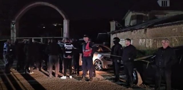 Të shtëna me armë? Simpatizantët e PD në Dibër