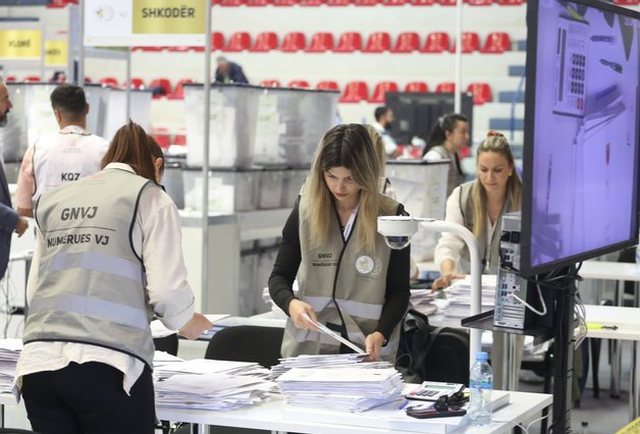 Numërohen mbi 4 mijë zarfe/ Si ka votuar Diaspora deri tani, ja kush