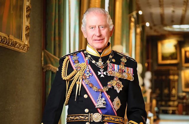 Zbulohet pasuria e mbretit Charles, monarku 76-vjeçar renditet renditet
