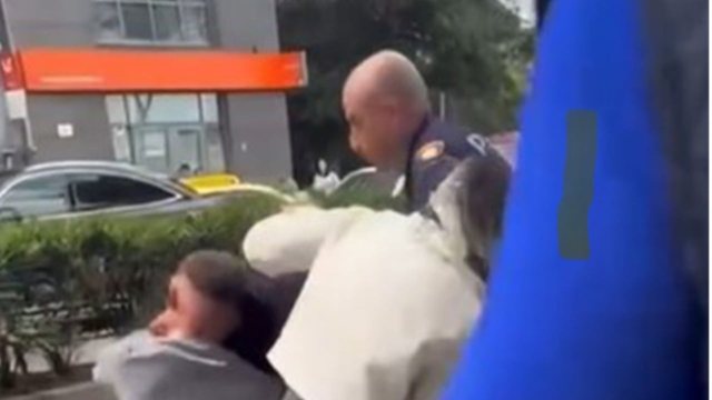 Sherri në mes të Tiranës, arrestohet 23-vjeçari që i