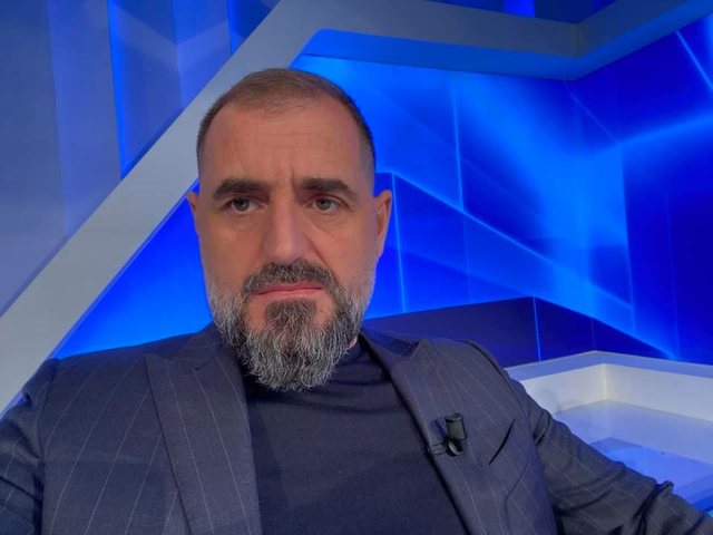Surpiza e zgjedhjeve për Çim Pekën ka qenë Julia Ilirjani!