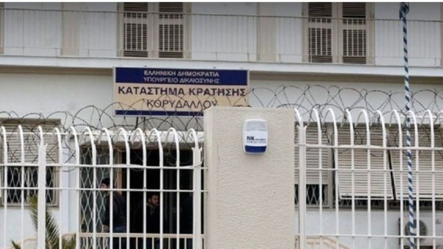 EMRI/ Policia greke mësyn në Burgun e Koridhalos, kontrolle në