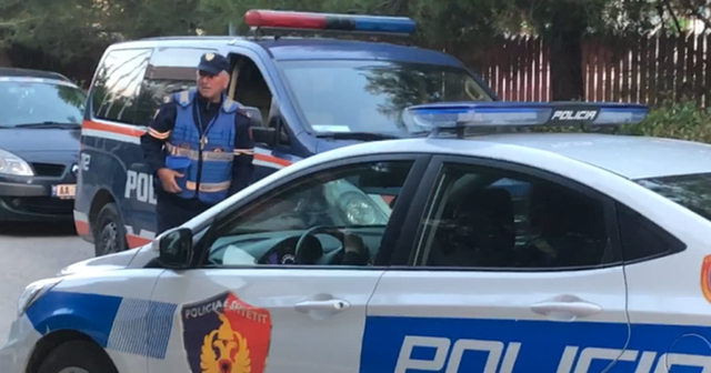 Grabitën 6 milionë lekë të vjetra nga një banesë