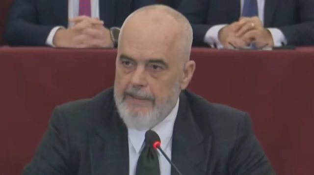 Rrëzohet padia për shpifje ndaj Bashës, Rama sulmon