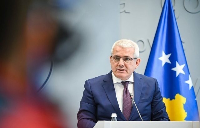 "Serbia po përdor qytetarë të Kosovës për