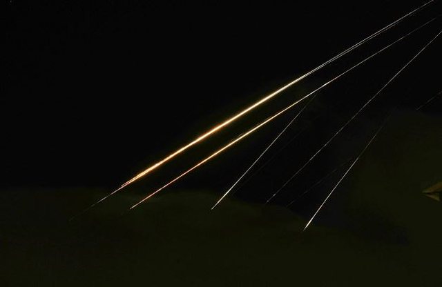 Raketat iraniane godasin Izraelin, shpërthime në ndërtesa, ka