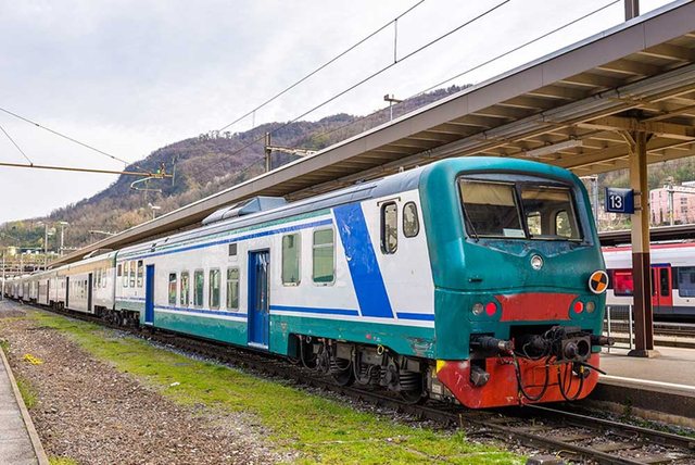 Tragjedi në Itali! 19-vjeçari shqiptar shtypet nga treni