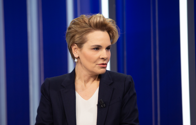 Foto/ Larg politikës, shfaqen pamjet e Monika Kryemadhit në