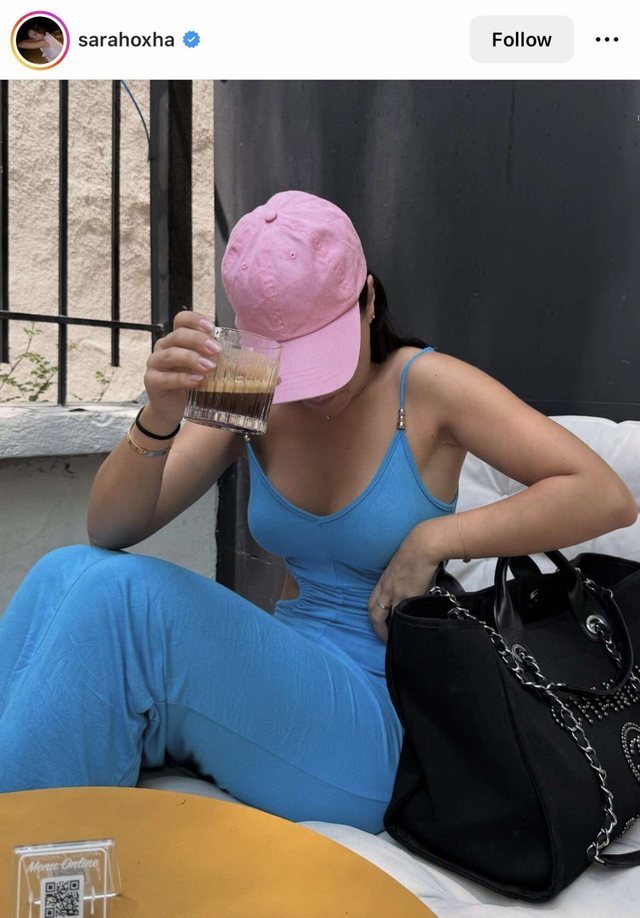 Foto/ Ky është reagimi i çuditshëm i Sara Hoxhes pas