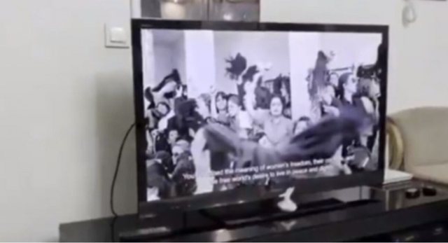 VIDEO/ Hakerohet kanali shtetëror iranian, transmetohen mesazhe kundër