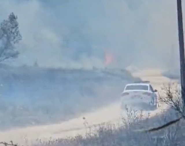 Zjarret nuk i ndahen Vlorës, flakët djegin sipërfaqe të