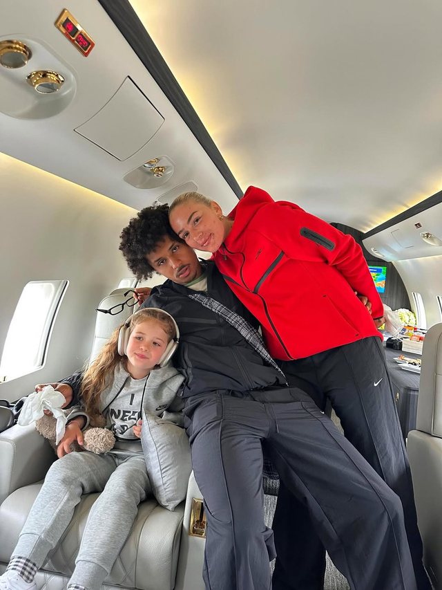 Dalin pamjet/ Loredana dhe futbollisti gjerman shëtitje me avion privat,