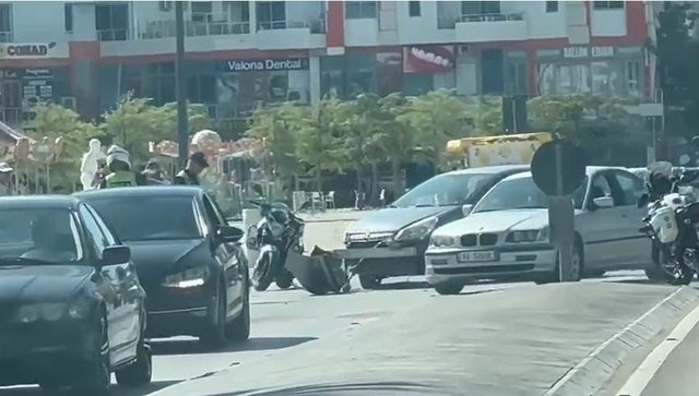Tjetër aksident në Lungomare, përplasen dy automjete