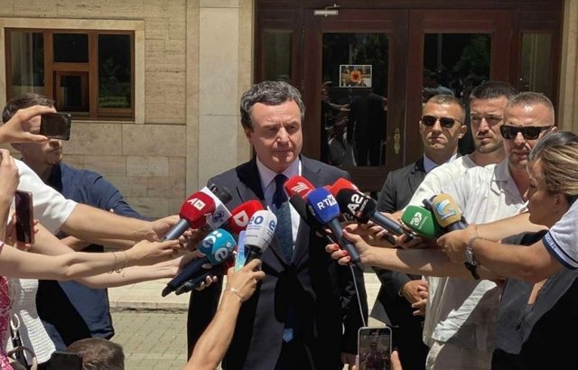 Kurti kërkon konsensus për konstuimin e Kuvendit pas takimit me Vjosa
