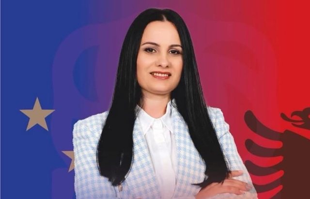 Maldrita Bardho jep dorëheqjen si deputete e Fierit! Zegjine Çaushi