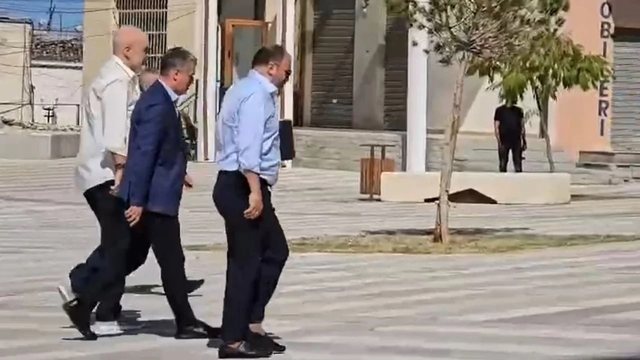 "Shkarkohen të gjithë drejtorët, kryetari të