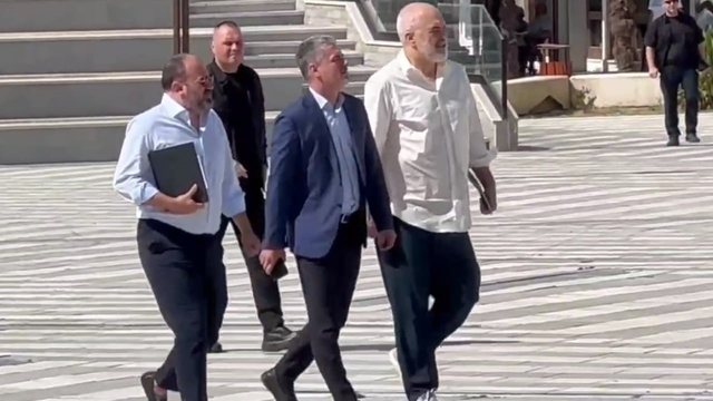 "Shkrirja e Bashkisë së Vlorës"/ Kush janë