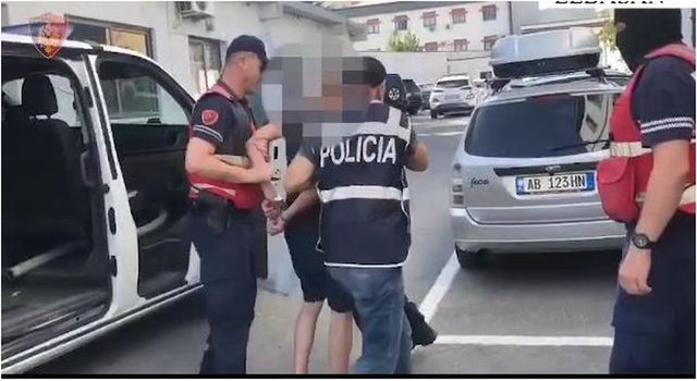 Trafikonin armë nga Kosova në Shqipëri, arrestohen dy