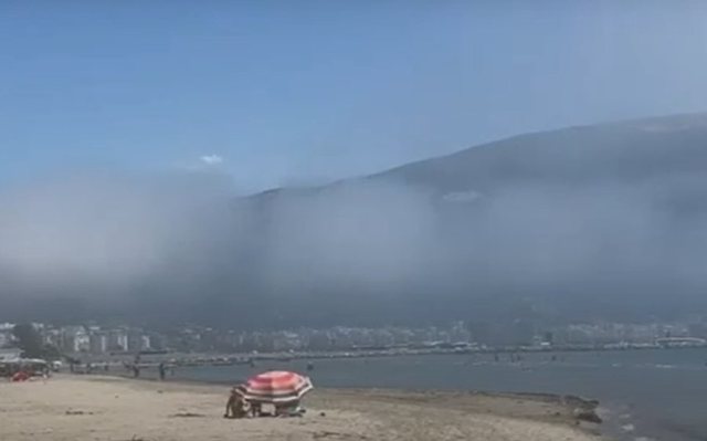 Fenomen i rrallë në Vlorë, vija bregdetare "vishet" nga