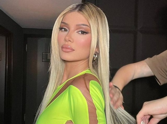 "From me to me"/ Era Istrefi në 31 vjetorin e lindjes ble