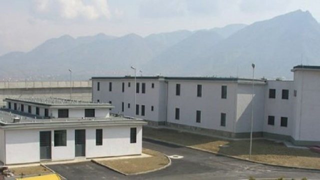 Shkarkimi i zyrtarëve të burgut të Drenovë, emërohen