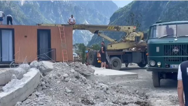 Urdhëri i Ramës, fadromat nisin shembjet në Theth