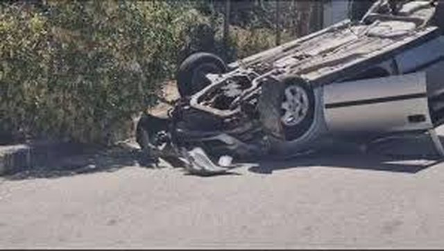 Aksident në autostradën Vlorë-Fier! Përmbyset automjeti, 1
