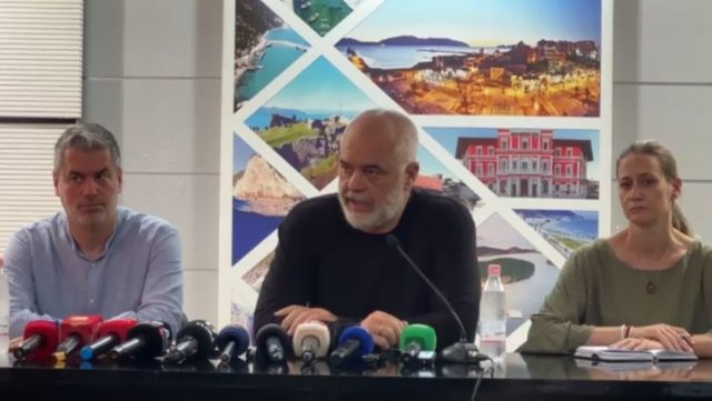 "Keni nëpërkëmbur autoritetin e bashkisë"/