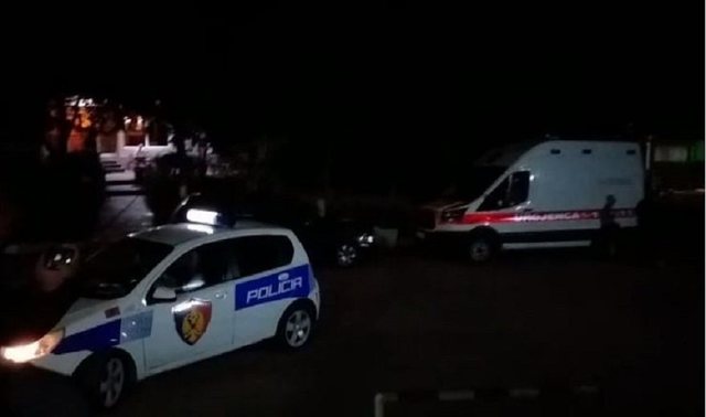 Rrezikonin të mbyteshin në det,  administratori i beach bar-it