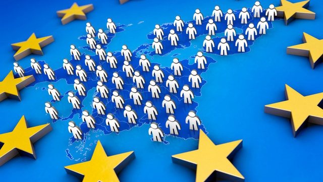 Popullsia e BE-së arrin rritje rekord, migrimi drej Europës çon