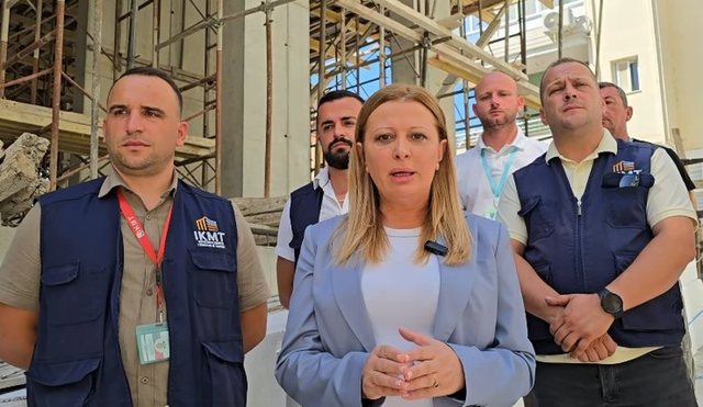 Konfiskohet pallati në Vlorë, Dallëndyshe Bici: Ndërtesa