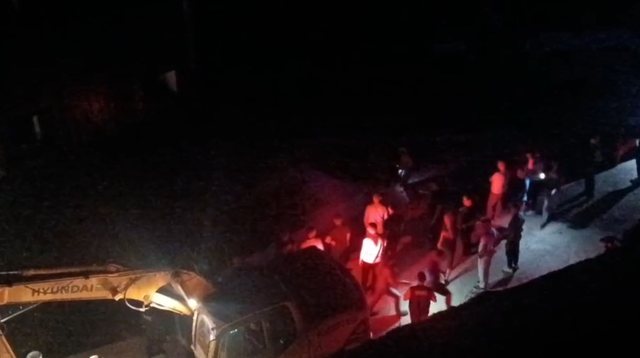FOTOT/ IKMT rinis aksionin për shembjen e banesave, banorët dalin