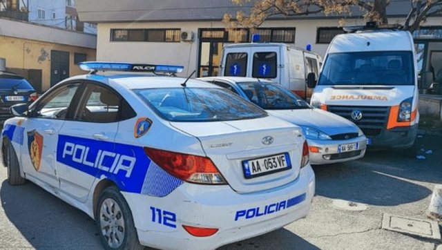 Largohet nga banesa 11-vjeçari në Kavajë, policia nis