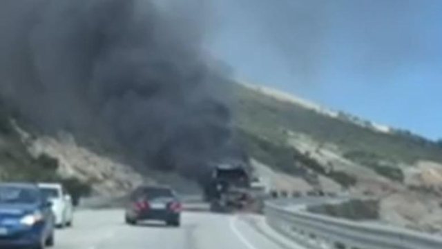 LAJM I FUNDIT/ Merr flakë autobusi në aksin Kardhiq-Delvinë