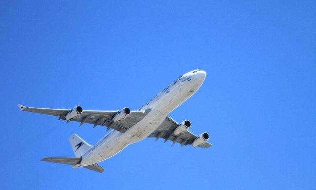 EMRI/ Panik në ajër, sherr mes 23-vjeçarit shqiptar dhe