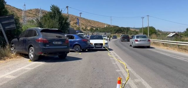 LAJMI I FUNDIT/ Përplasen 3 automjete në Maliq, 2 të plagosur!