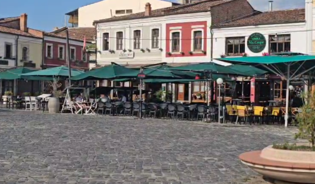 Pazari i Vjetër i Korçës rikthehet në identitet, bizneset
