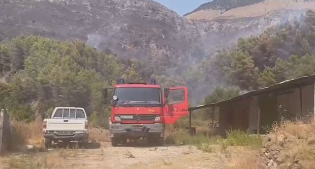 Zjarret në Finiq, Ministria e Mbrojtjes publikon pamjet: Ndërhyrje nga
