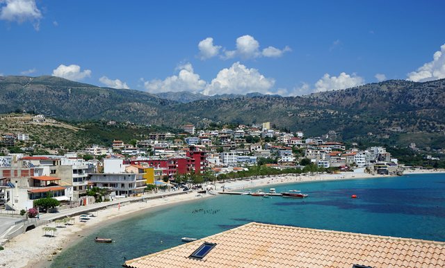 Himarë, turistja gjermane vjen për pushime, por i vjedhin paratë