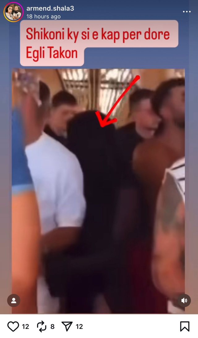 Egli shfaqet e afërt me një djalë në pushime, pamjet