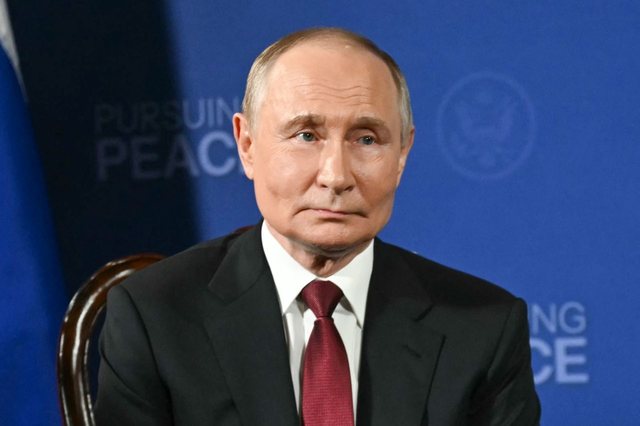 "Cfarë tha gjuha e trupit" e Vladimir Putinit gjatë takimit