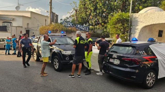 E rëndë në Napoli/ 69-vjeçari vret partnerin dhe