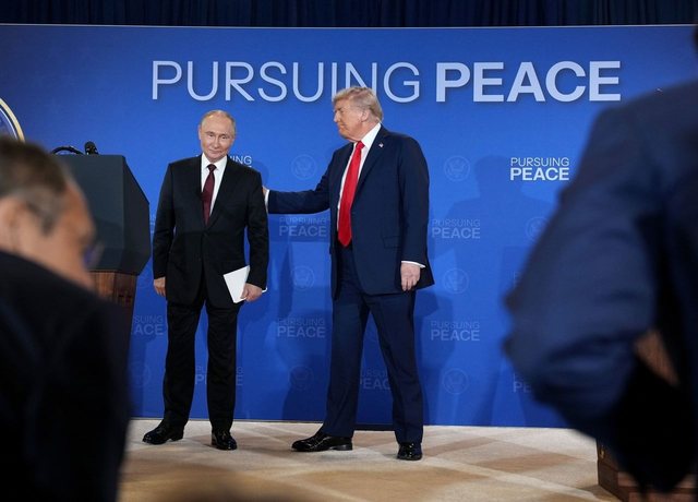 Takimi në Alaska, CNN: Trump i dha Putinit më shumë kohë